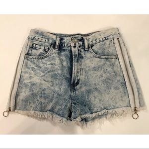 Forever 21 Zip up High Rise Acid Wash Short Shorts